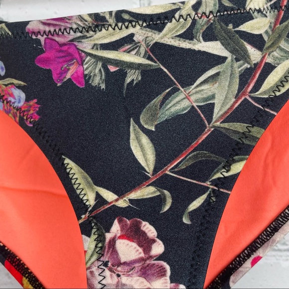 TRIANGL Neoprene Black Floral Cheeky Bikini Bottoms size small - Picture 2 of 6
